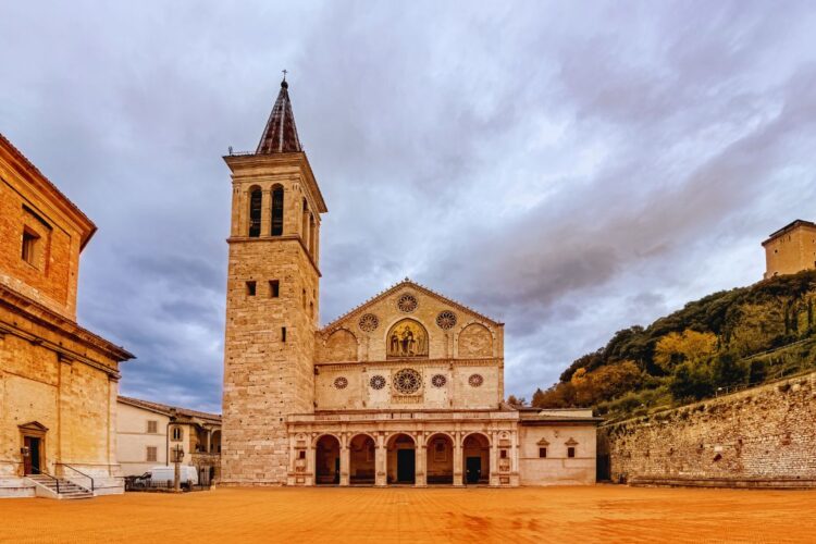 Spoleto, dove la storia diventa emozione tra pietra e silenzio